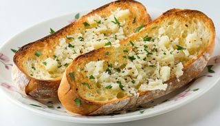 Pâine cu usturoi și parmezan (160 gr)