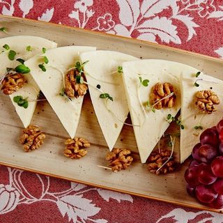 ყველი "სულუგუნი"