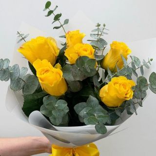 Media Docena Rosas Amarillas