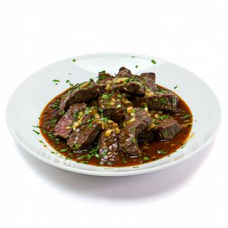 Ternera en salsa de ajo