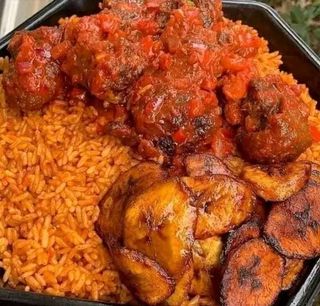 Jollof Rice, Chicken and Plantain