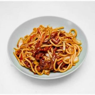 Yakiudon grueso con pollo 