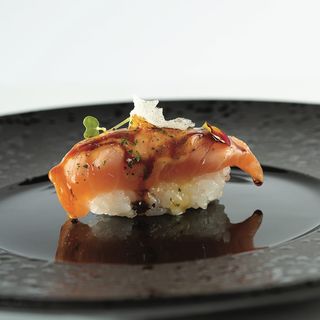 Nigiri sake flambe 2 pezzi