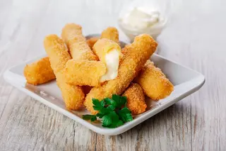 Ración De Palitos De Mozzarella