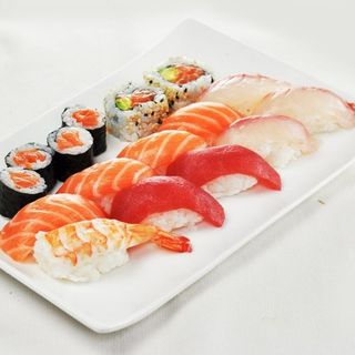 Sushi medio - 16 pezzi