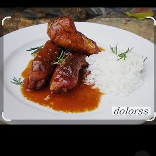 Ajiaco +costilla en salsa + arroz blanco ensalada y helado