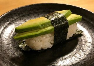 Nigiri sa avokadom 1 komad 牛油果手握（1个）
