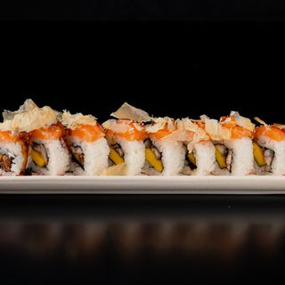 20.- Rolls De Anguila, Mango, Salmó, Katsuobushi