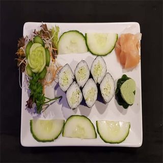 65-Kyuuri Maki