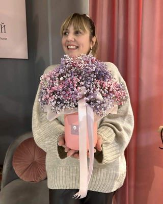 Квітковий бокс комплімент з гіпсофіли