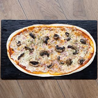 Pizza prosciutto e fungi