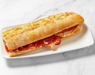 Bocadillo De Pepito De Lomo Con Pimientos