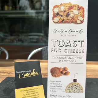 Crackers de cerezas, almendras y semillas de lino