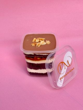 Десерт в стаканчике сникерс (200г)