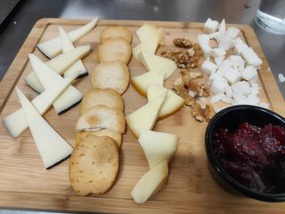 Tabla De Quesos (Ración)