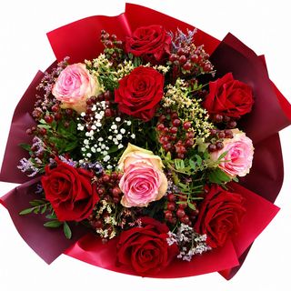 Buchet cu trandafiri rosii si roz