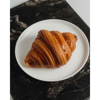 Plain croissant