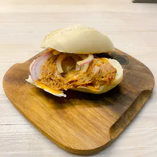 Montadito De Carne Deshilachada