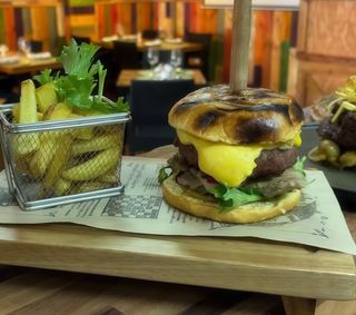 Hamburguesa de angus (200 g.)