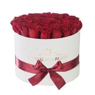 39 trandafiri in cutie alba