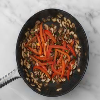 Ternera salteada yakiniku