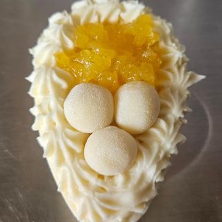 Ovo de colher ninho e abacaxi 400g