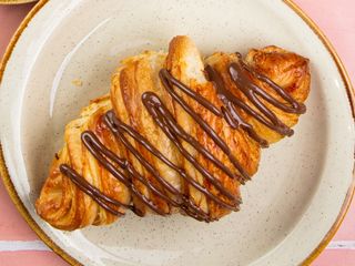 Круассан с нутеллой