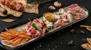 Platou cu carne afumata