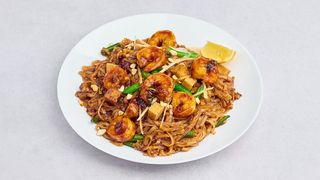 Pad thai krewetki
