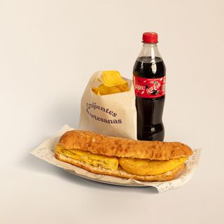 Menú Tortilla de Patatas Casera con Patatas Artesanales y Refresco