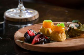 Dumplung Rotos Con Huevo y Foiegras