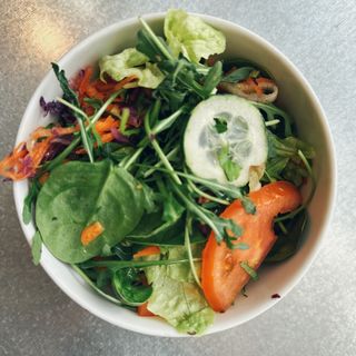 Salada Fresca Variada (como acompanhamento)