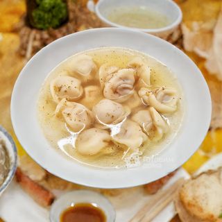 Пельмени с бульоном