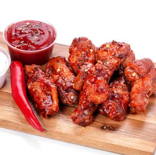 Куриные крылышки Баффало с соусом "Сальса" (8 шт.)