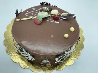 Tarta Mousse Chocolate Y Nata (Grande)