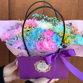 ფერადი ქრიზანთემები კალათში #5