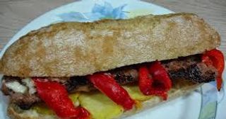 (13)BOCADILLO PECHUGA DE POLLO PLANCHA,QUESO Y PIMIENTO ROJO