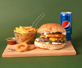 Special burger, pomfrit & Pepsi 0.33l