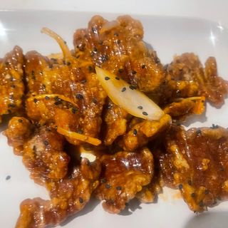 Ternera frita con salsa dulce y picante