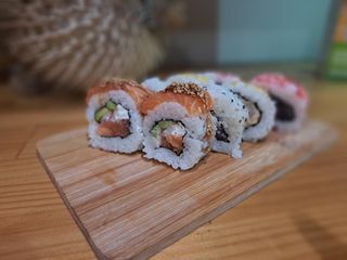 Uramaki Variado (8 Uds.)