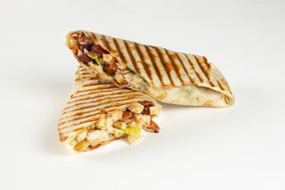 Тортила с пилешко филе (500гр)