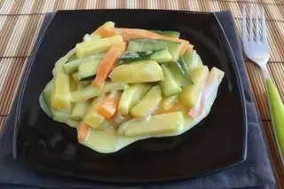 Verdure miste al latte di cocco