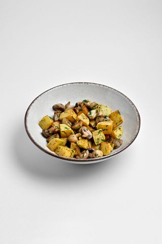 Սնկով և կարտոֆիլով տապակա 440գ