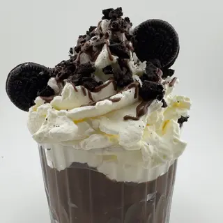 Chocolate caliente y oreo