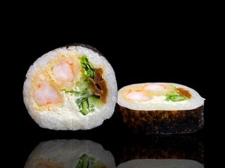FUTOMAKI  EBI TEMPURA 6 szt.