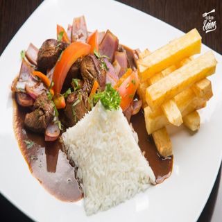 Lomo saltado