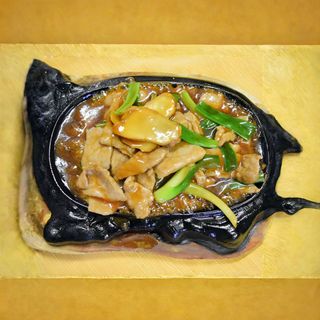 56. Fesa di vitello con porri alla piastra