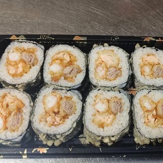 F48 futomaki fritto con salmone tonno gamberi fritti 