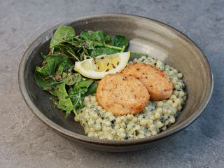 Рибні котлети з качаною кашею (350g)