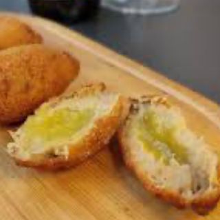 Croquetas de cochinillo y manzana